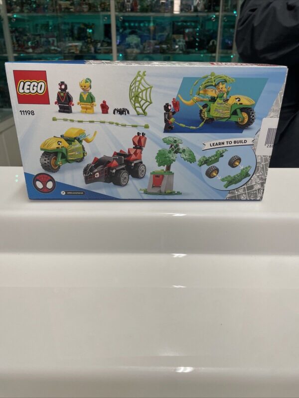 LEGO SUPER HEROES 11198 - Spin and Electro Dinosaur Vehicle Chase - NUOVO Italia - immagine 3