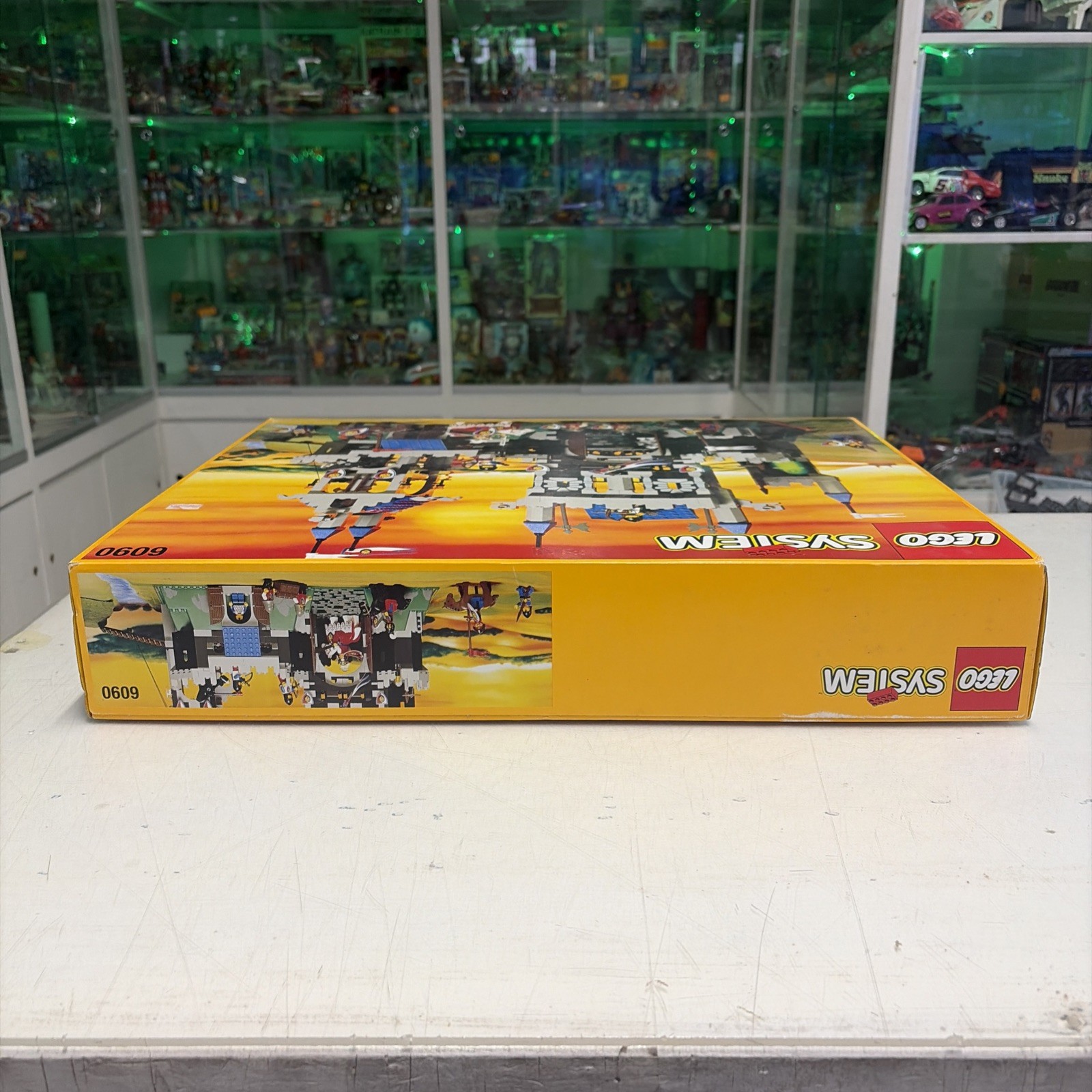 Lego CASTLE Vintage 6090 Royal Knight's Castle 1995 MISB NUOVO Sigillato - immagine 6