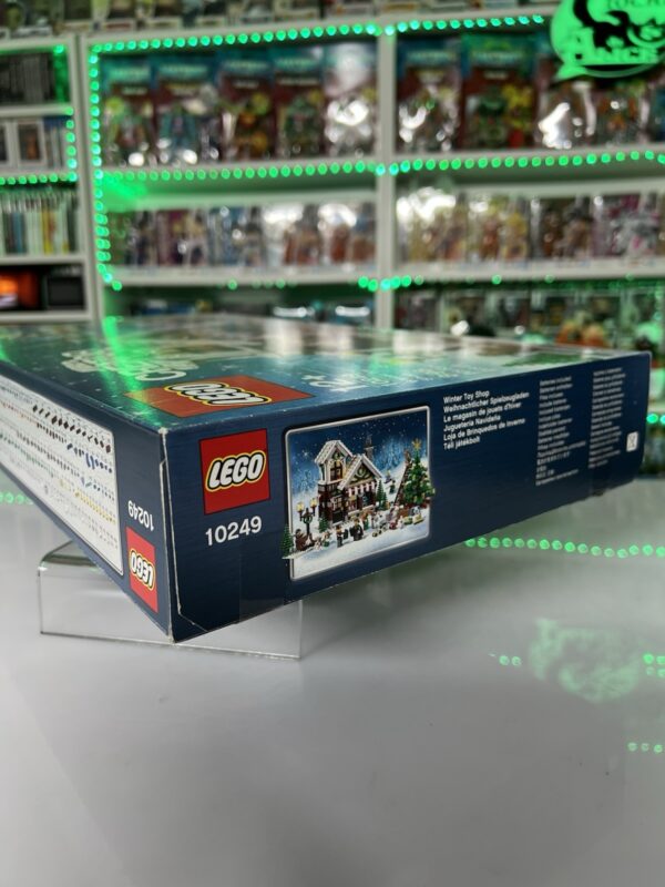 Lego Creator - Set 10249 - Winter Toy Shop - immagine 6