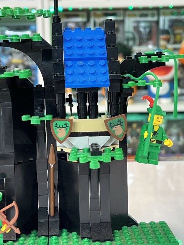 Lego Serie Castle - Set 6054 Vintage Forestmen's Hideout - immagine 12