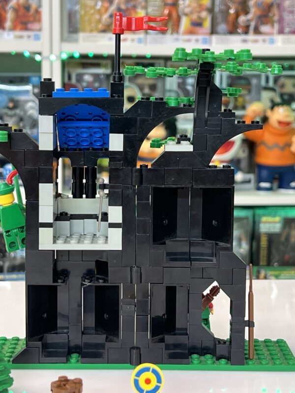 Lego Serie Castle - Set 6054 Vintage Forestmen's Hideout - immagine 9