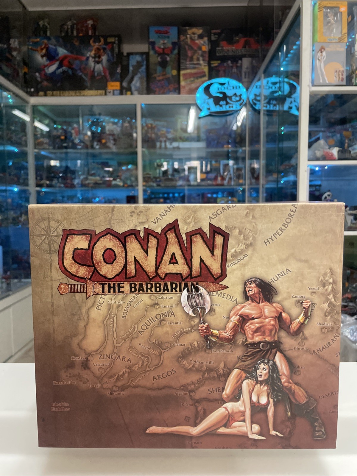 Marvel Panini Monster Fight Club - Conan Il Barbaro - ArtBook e Statua Maquette
