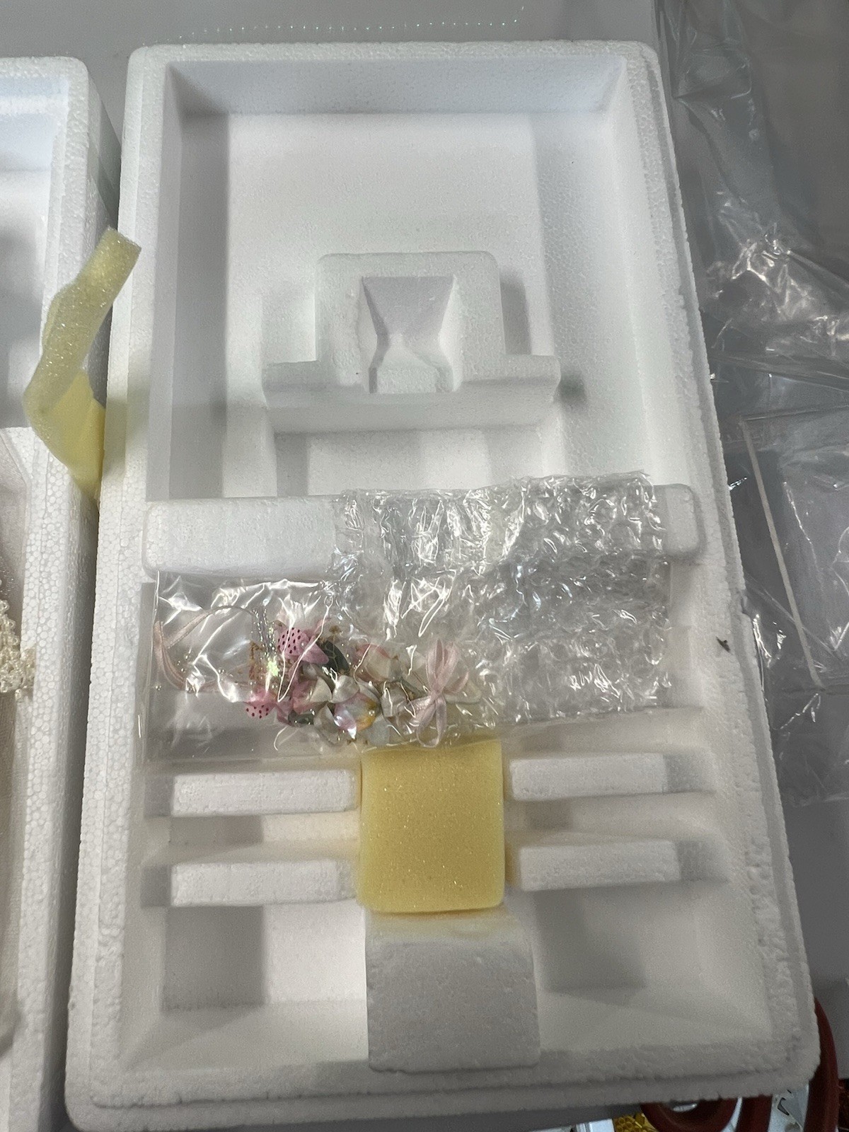 Mattel Barbie - The Wedding Flower Collection - Blushing Orchid Bride Limited - immagine 9