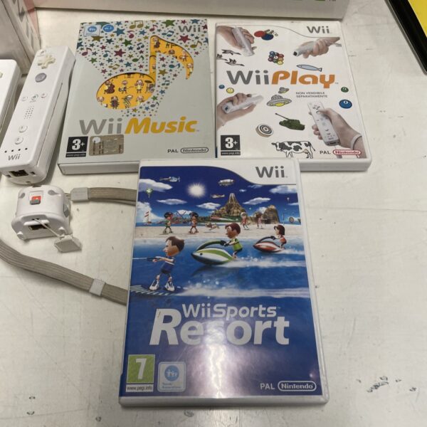Nintendo Wii Consolle 2 controller motion plus + giochi  PAL ita - immagine 5