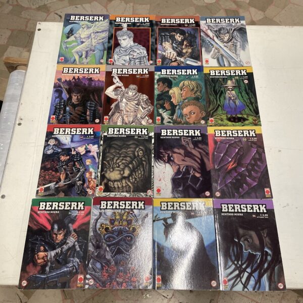 STAR COMICS Lotto Berserk prima edizione sottiletta 44 Volumi 25-72 - immagine 4