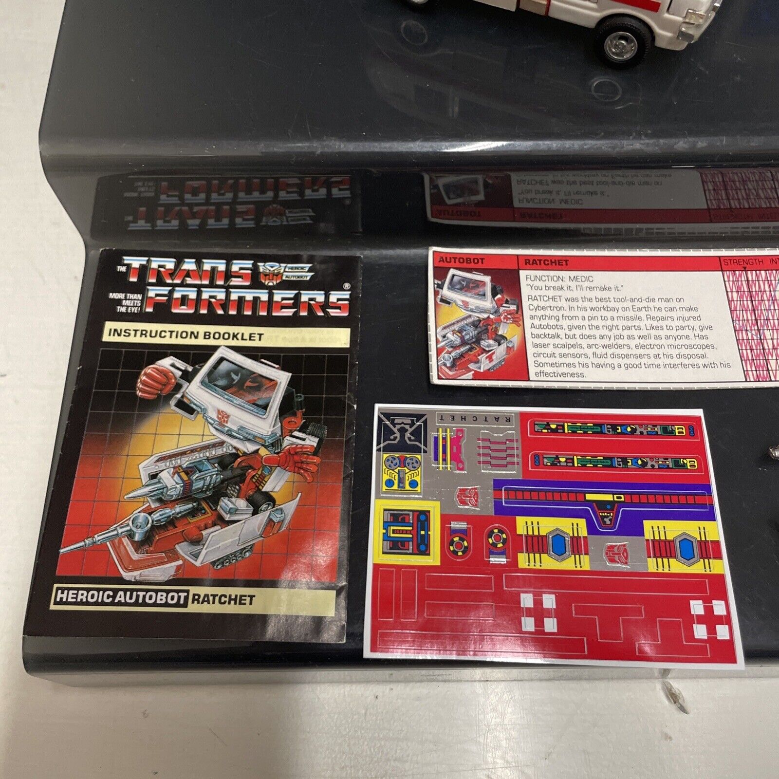Transformers-Ratchet-Doc-loose-Originale-g1-Hasbro-Takara-145419530810-2