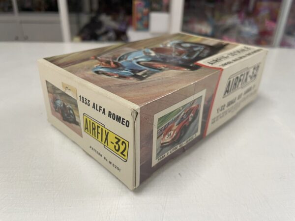 AIRFIX 32 - Scale 1933 alfa romeo Model Kit - immagine 3