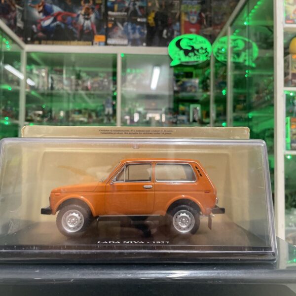 DOMUS Quattroruote Collection LANDA NIVA - 1977  Scala 124