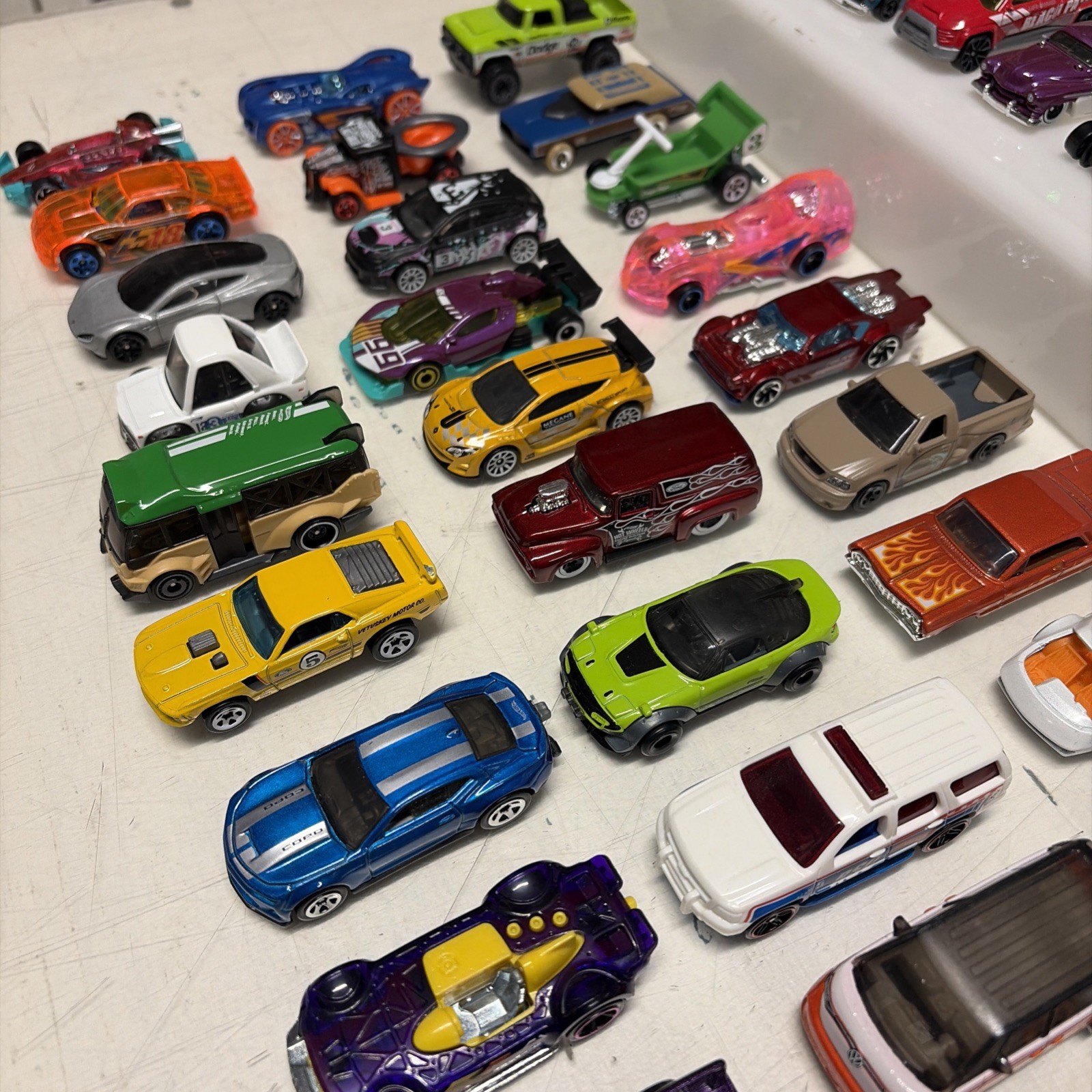 HOT WHEELS Lotto Auto e Mezzi 55 Pezzi Usati Perfetti - immagine 11