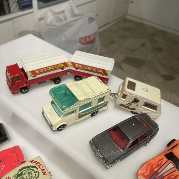 HOT WHEELS Matchbox  Corgi Majorette LOTTO 1/55 - immagine 6