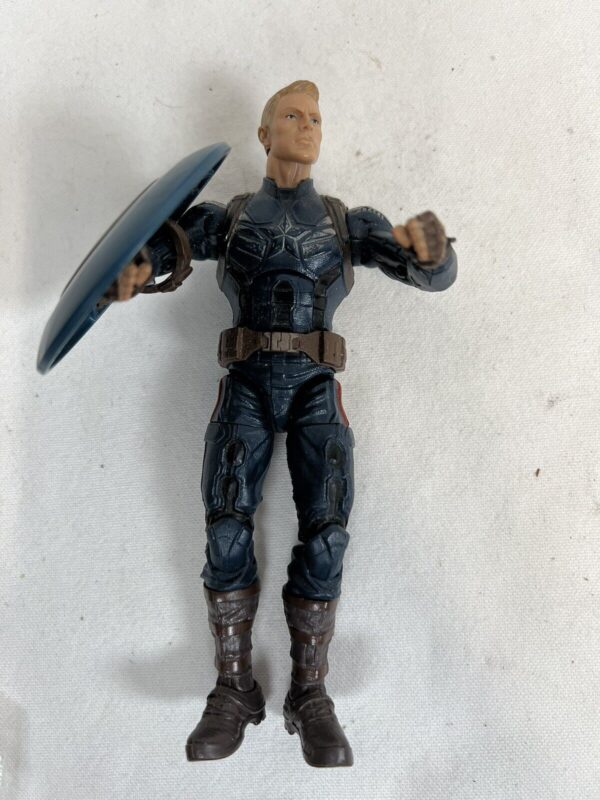 Hasbro Marvel Legends The Winter Soldier Captain America - immagine 8