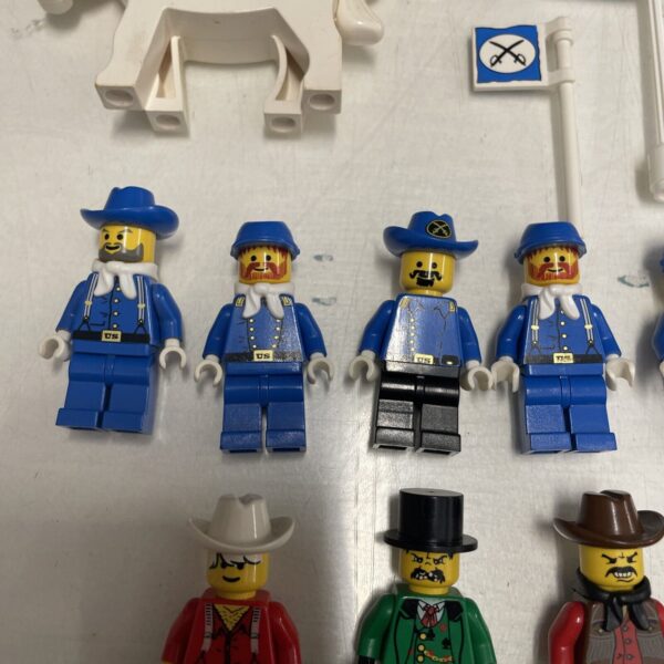 LEGO 6769 - Cow Boys - Fort Legoredo - in ITALIA Pirati - immagine 9