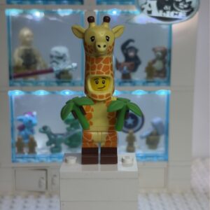 LEGO Minifigure - Giraffe Guy  Tlm151 - Serie Movie 2 minifigures