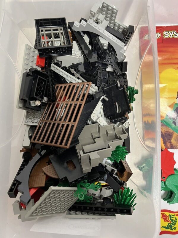 Lego Serie Castle - Set 6082 Fire Breathing Fortress - 100% Completo - immagine 9