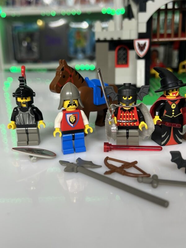 Lego Serie Castle - Set 6097 Vintage Night Lord's Castle - immagine 3