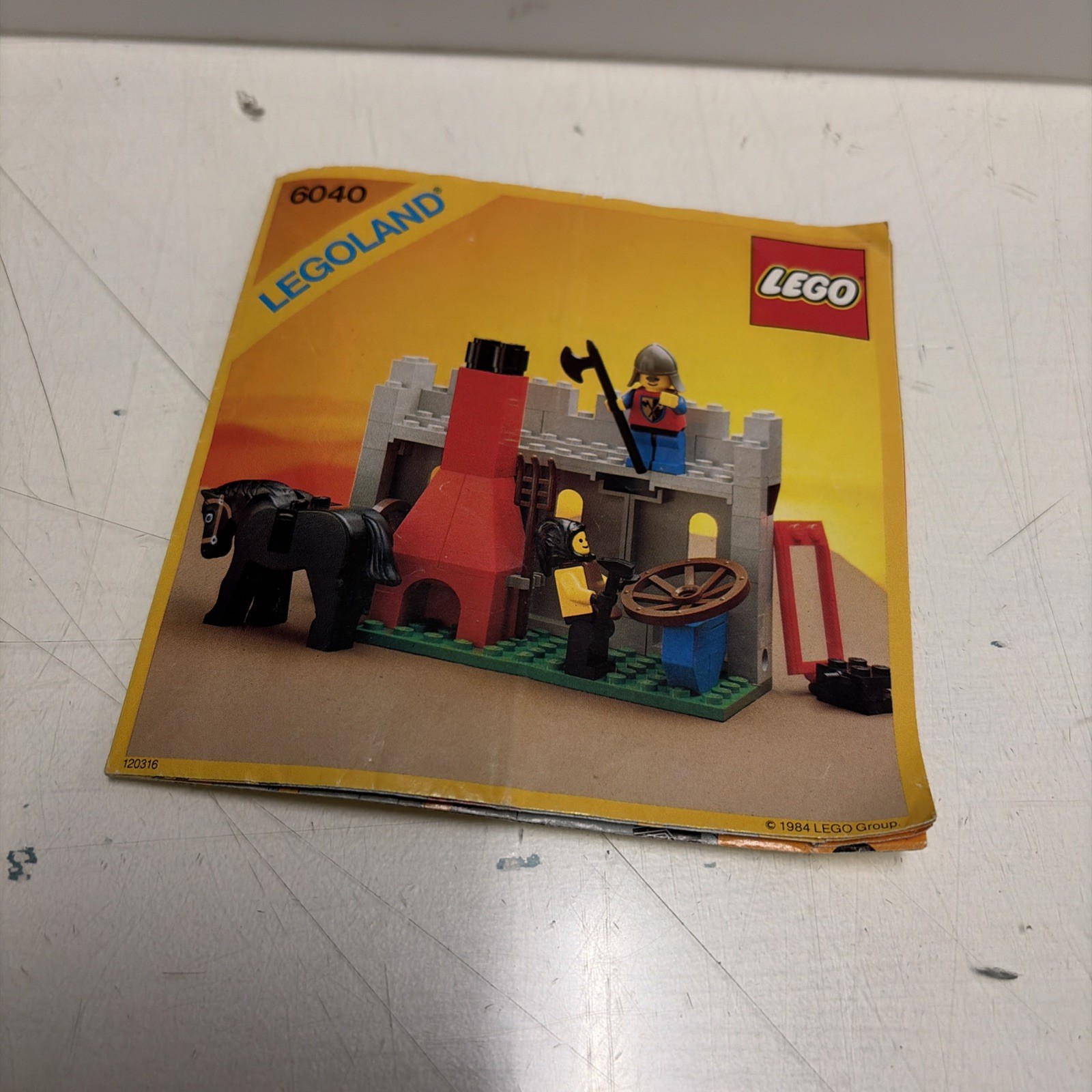 Lego System Classic Castle 6040 - Blacksmith shop - completo 100% Vintage - immagine 7
