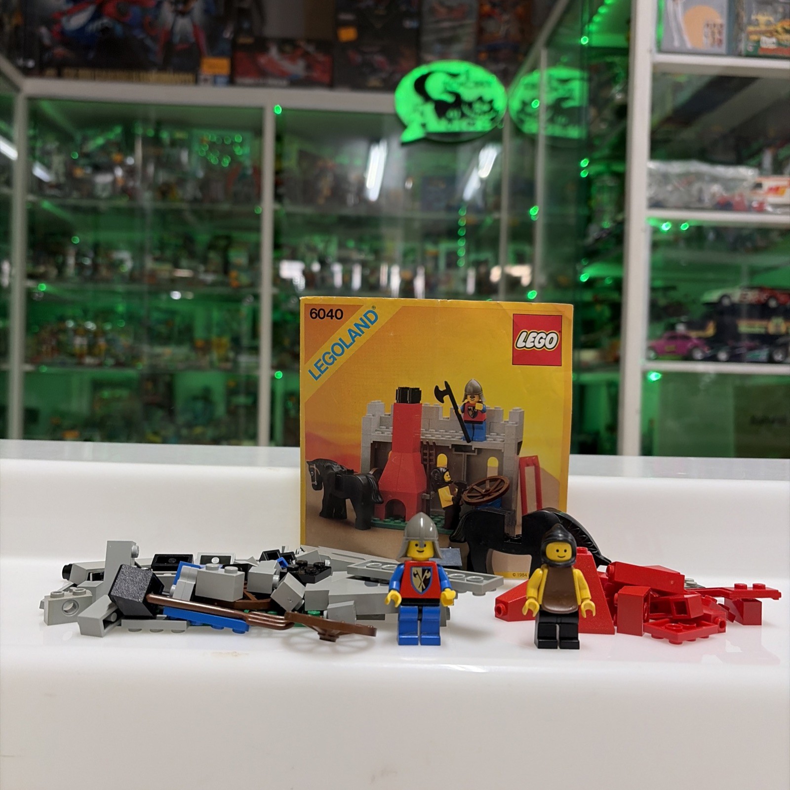 Lego System Classic Castle 6040 - Blacksmith shop - completo 100% Vintage