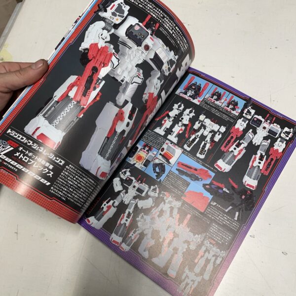 Libro Guida TRANSFORMERS Generations 2013 TAKARA HASBRO - immagine 9