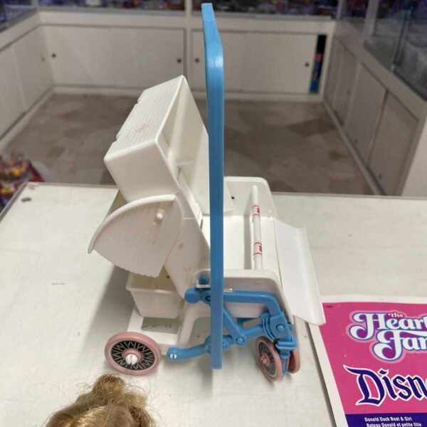 MATTEL - BARBIE - The Heart Family Bathtime Fun Double Stroller - immagine 7