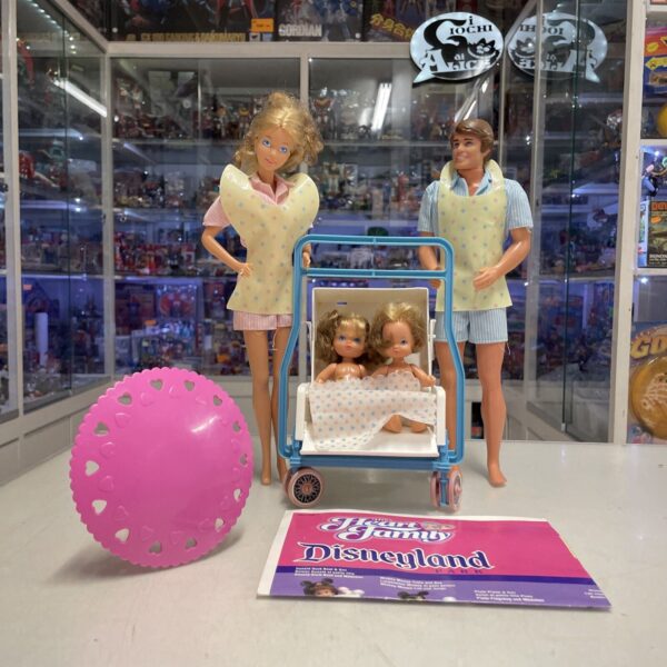 MATTEL - BARBIE - The Heart Family Bathtime Fun Double Stroller