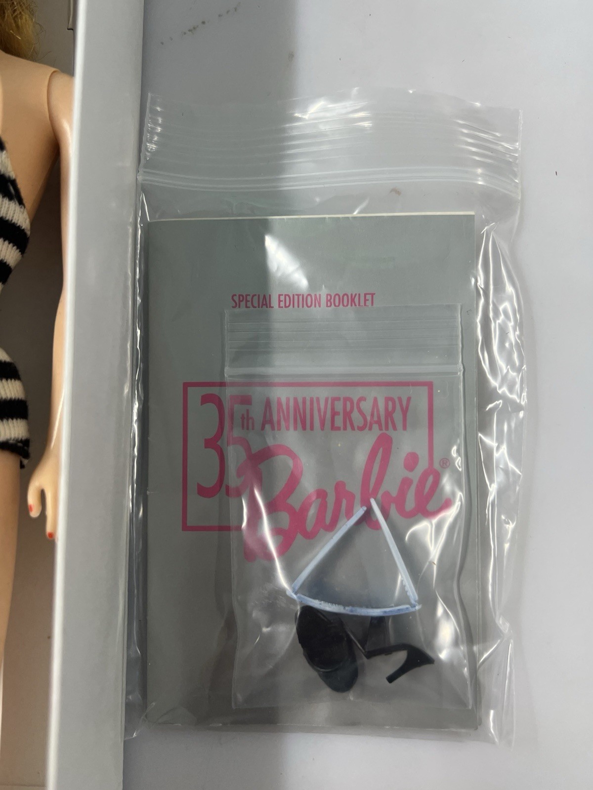 Mattel - 35th Anniversary - Original 1959 Barbie Doll & Package Reproduction - immagine 10