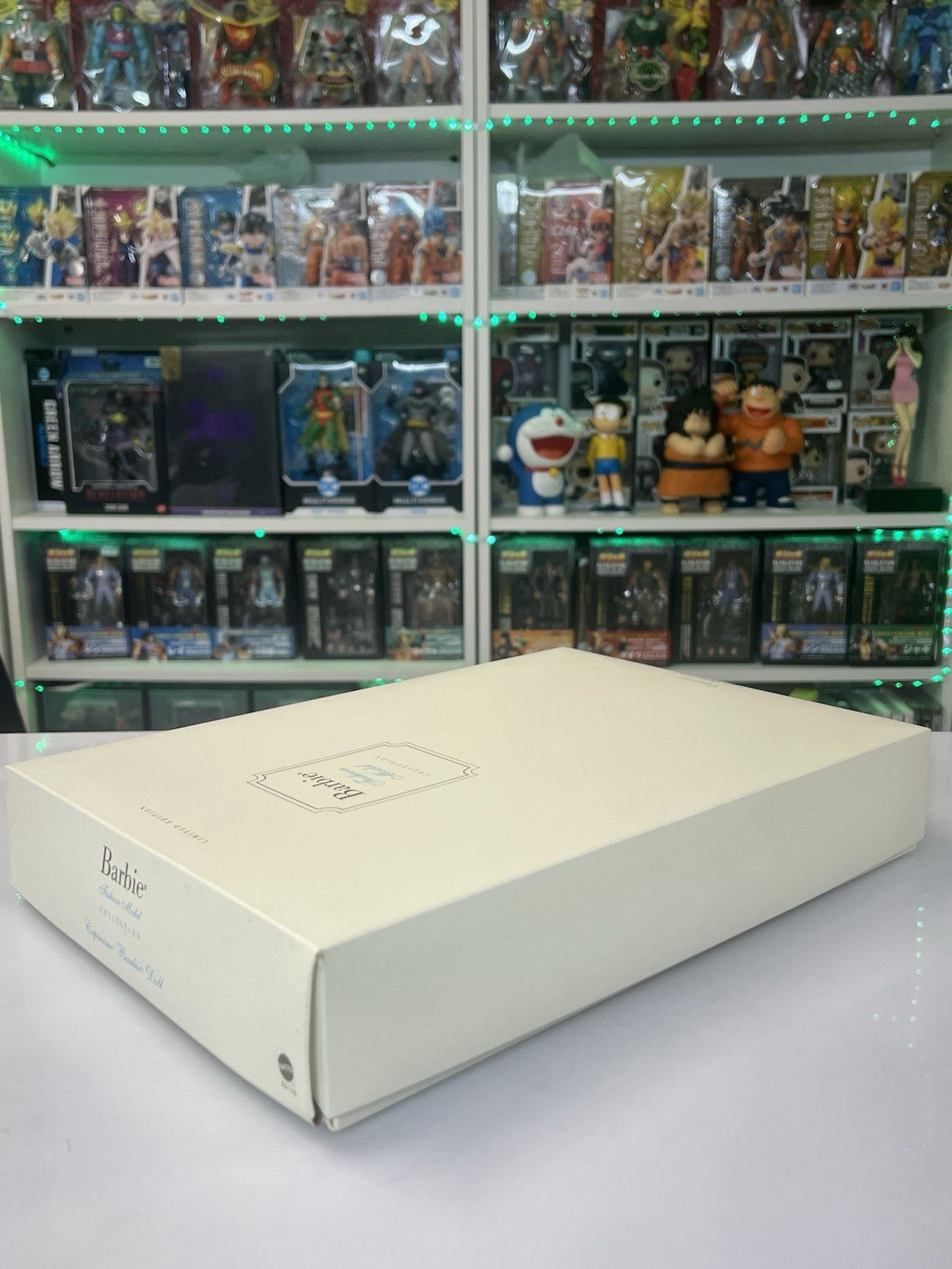 Mattel Barbie - Fashion Model Collection - Silkstone Capucine FMC - immagine 6