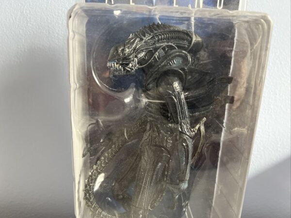 Neca - Reel Toys -  Aliens - Nuovo -  Figure 23cm - immagine 3