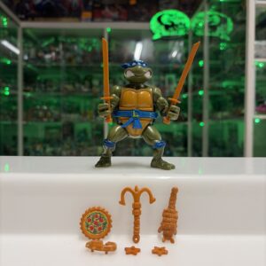 Playmates TMNT Teenage Mutant Ninja Turtles - LEONARDO Storage Shell - 1990