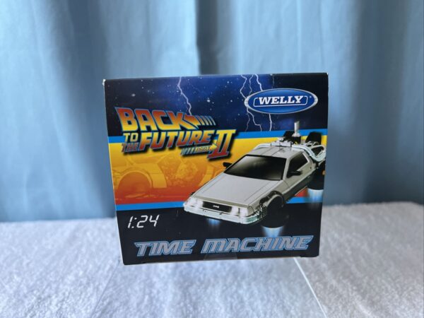 welly 1/24 Delorean Time Machine Back To The Future 2  Fly Mode Diecast Model - immagine 4