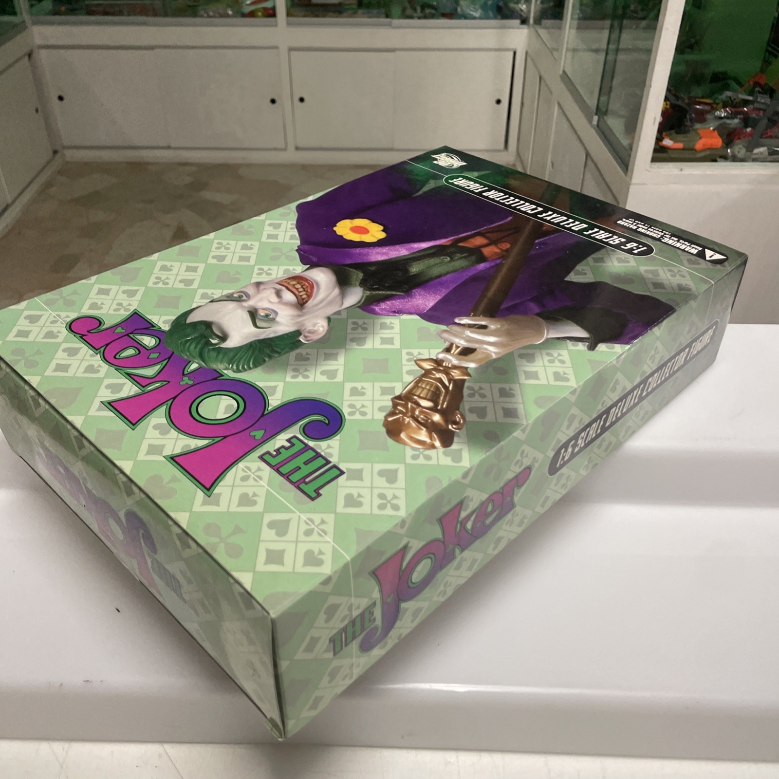 DC Direct - The Joker 1:6 Doll . Nuova Sealed - immagine 8