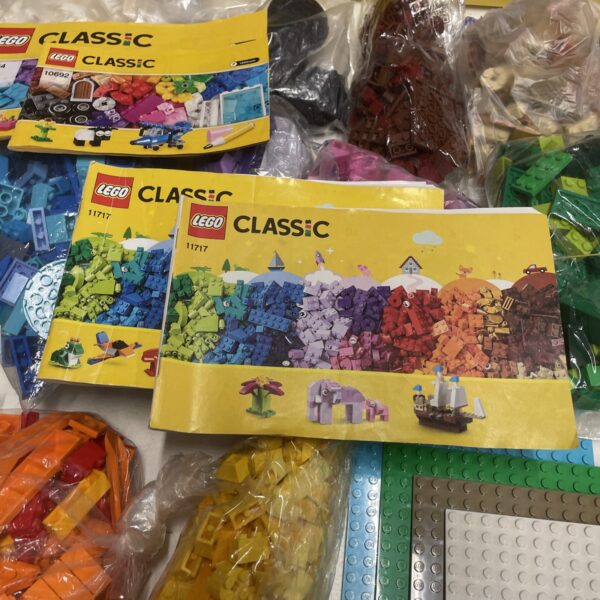 Lego Classic 11717 Basic set  - Completo + 1500 pz 4+ - immagine 7