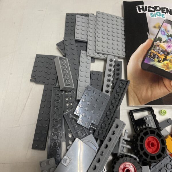 Lego Hidden Side 70423  - Paranormal Intercept Bus 3000  - Completo - immagine 3