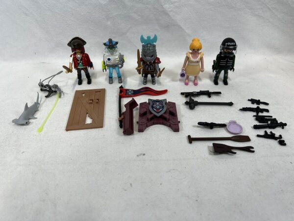 Lotto Personaggi Playmobil Con Accessori - immagine 3