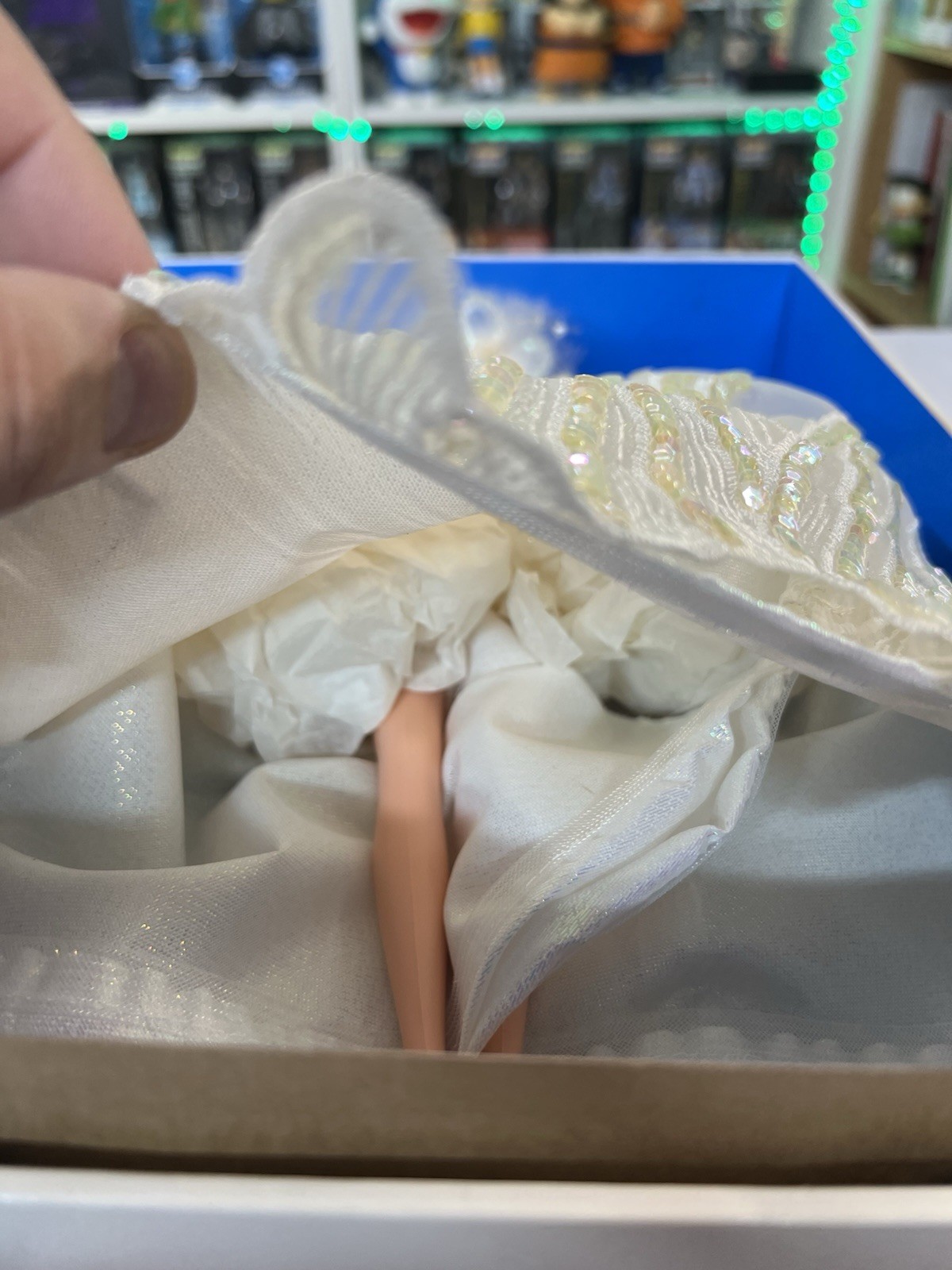 Mattel Barbie - Enchanted Seasons Collection - Snow Princess Barbie - immagine 10