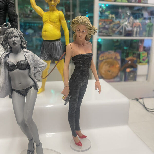 NECA Figure SIN CITY - Marv Manute Yellow Bastard Wendy Kevin ++ - Lotto - immagine 3