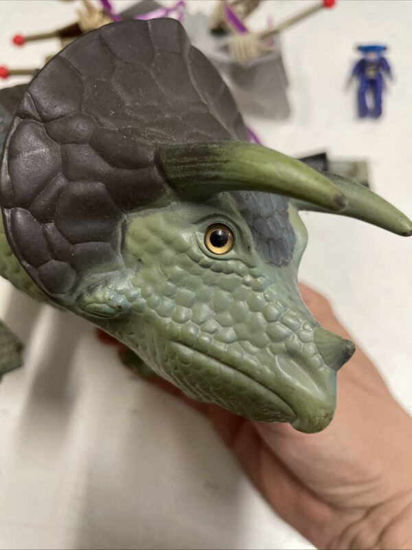 TYCO  Dinoriders Triceratops with Hammerhead and Sidewinder  Dino Riders  1987 - immagine 13