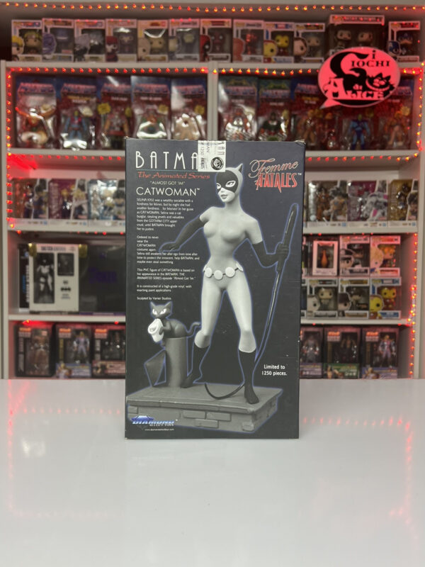 Batman Animated Series - Catwoman Diamond Select Femme Fatales - immagine 3