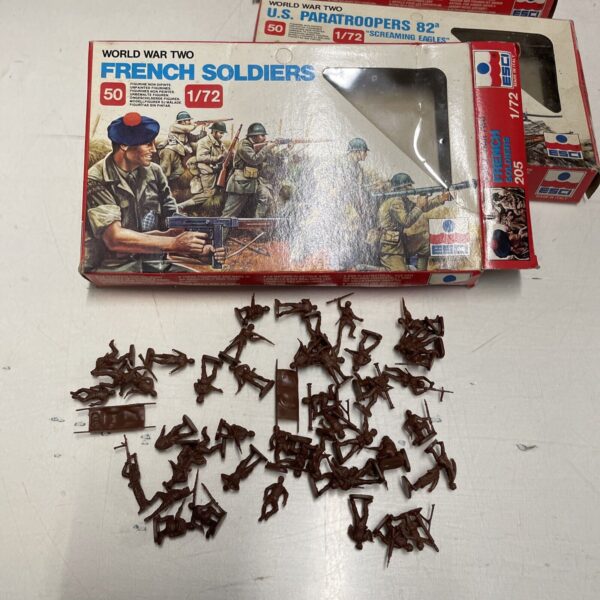 ESCI WORLD WAR TWO Japanese British French Russes U.s. Allemands SOLDATINI 1/72 - immagine 8