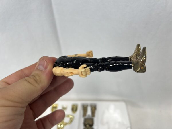 Giochi Preziosi I Cavalieri Dello Zodiaco Saint Seiya Die Cast - Aquarius Camus - immagine 13