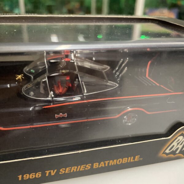 HOT WHEELS Elite BATMAN 1966 TV Serie Batmobile - 1/43 Limited Edition - immagine 4