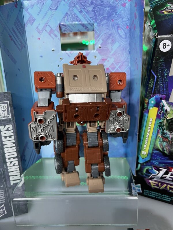 Hasbro Transformers Legacy Evolution - Trashmaster - immagine 8