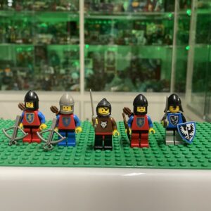 LEGO Minifigure Castle - Lion Knights Black Falcon Wolfpack Lotto Medievali