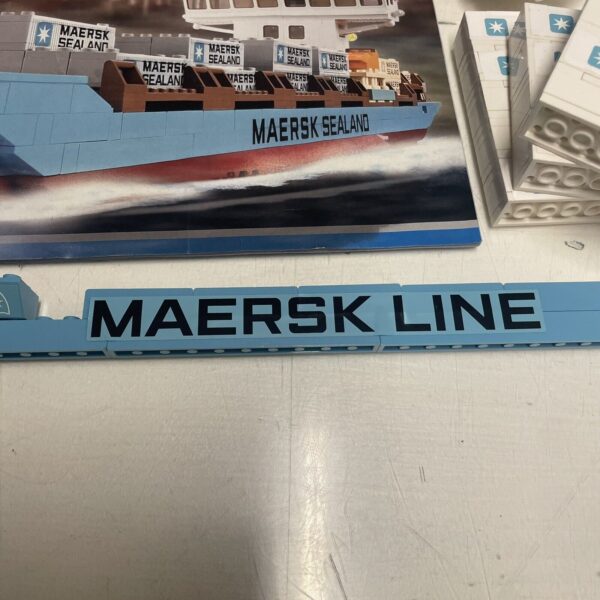 Lego 10152 - 3  Maersk Line Container Ship ( 2006 Edition ) - immagine 4