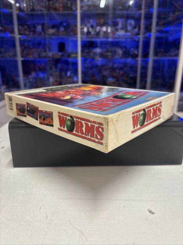 PC WORMS Big Box IBM PC & Compatibles 3,5 Disk RARE Version PAL Team 17 - immagine 4