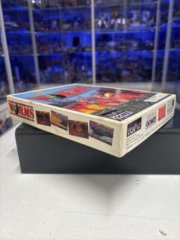 PC WORMS Big Box IBM PC & Compatibles 3,5 Disk RARE Version PAL Team 17 - immagine 5