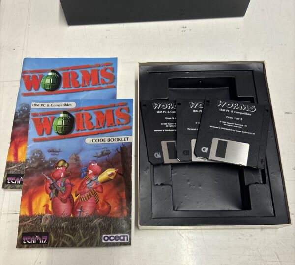 PC WORMS Big Box IBM PC & Compatibles 3,5 Disk RARE Version PAL Team 17 - immagine 6