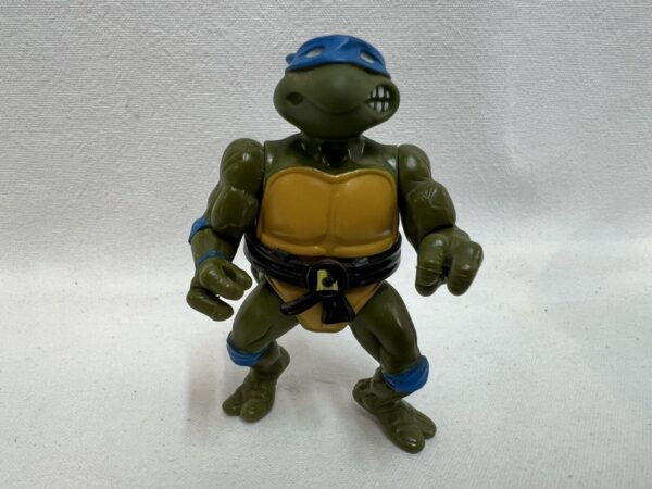 Playmates TMNT 1988 Leonardo ( Testa Morbida) + Basetta 3D - immagine 7