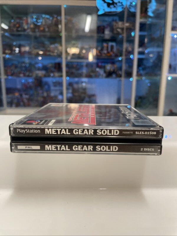 SONY PS1 Metal Gear Solid + Demo SILENT HILL Playstation PAL ita RARO - immagine 4