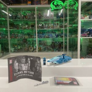 Transformers Generations Titans Return Hasbro Hyperfire E Blurr