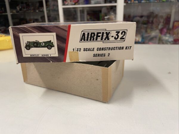 AIRFIX - 32 Scale MGB SPORTS Vintage Kit - immagine 4